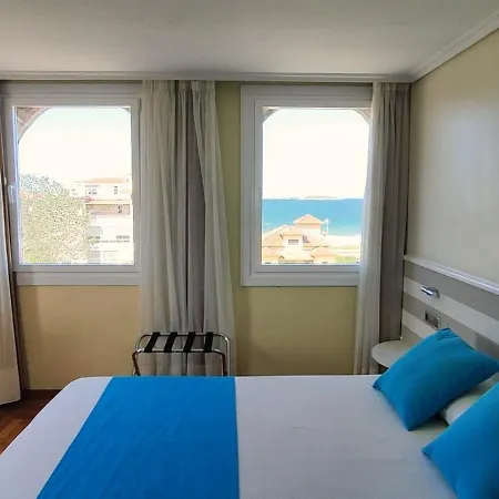 Ξενοδοχείο Miramar Playa America 3*